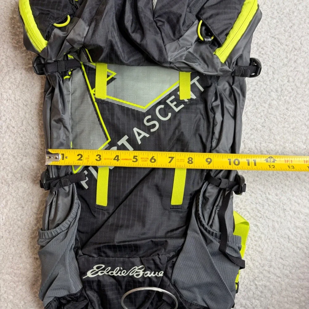 Eddie Bauer First Ascent Bacon 28L Backpack Black Green Hiking Pack